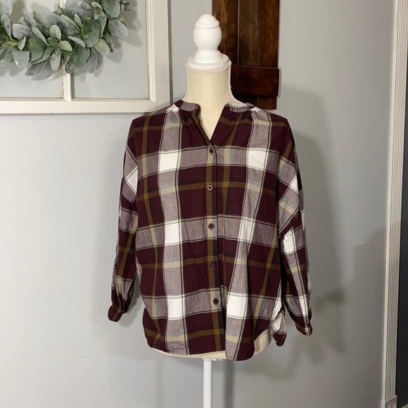 Cremieux Plaid Cinched Wrist Button Up Top size Small - Picture 1 of 6